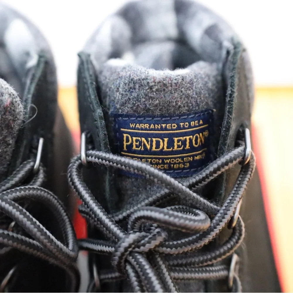 Pendleton Men’s Black Waterproof Winter Traction Boots – Size 10–10.5. - Picture 7 of 14
